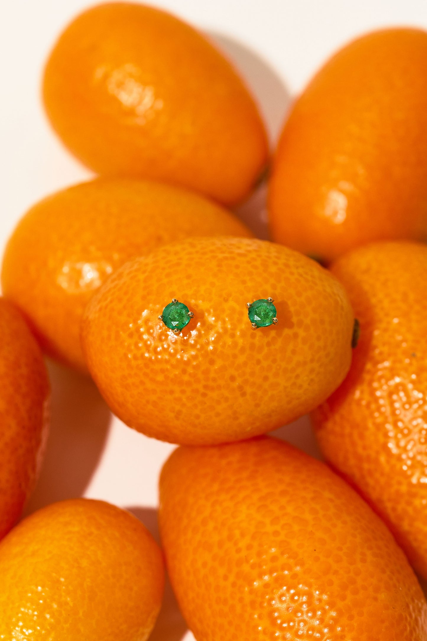 Ohrstecker mit Smaragden aus 18K Gold