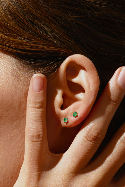 Ohrstecker mit Smaragden aus 18K Gold